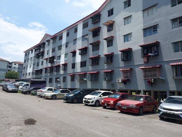 Rumah Kos Rendah Apartment Teratai Taman Bunga Raya Bukit Beruntung