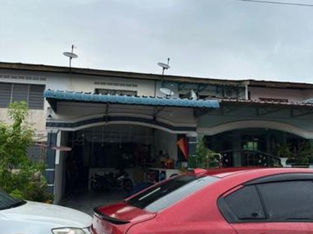 Rumah kos rendah 2tingkat untuk dijual