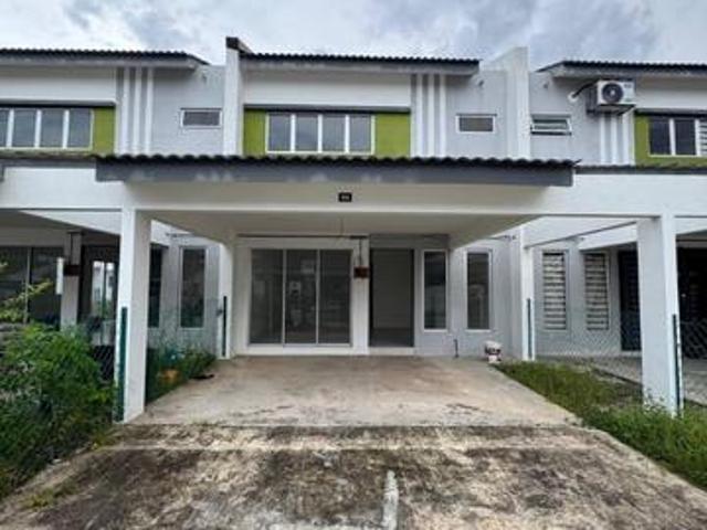 Rumah Koyak Plastik Taman Residensi Mesra Gurun