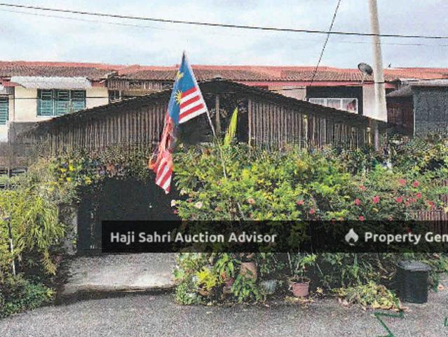 rumah kluster dua tingkat unit pertengahan yang beralamat pos di No. 17, Lorong Cassia Tengah 38, Bandar Cassia, 14110, Bandar Cassia, Pulau Pinang