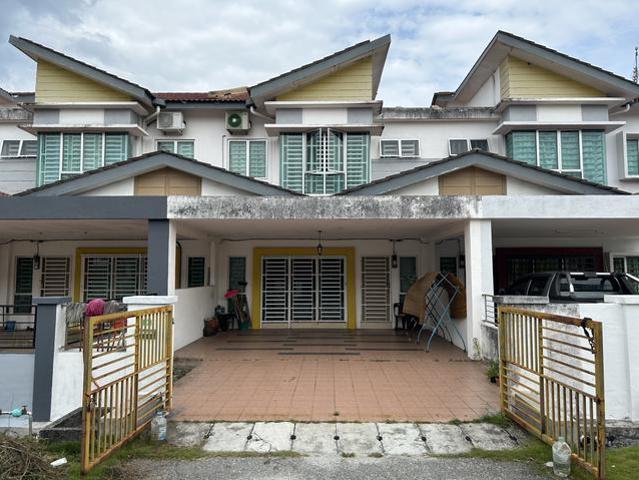 Rumah lakeville 2 tingkat untuk di jual