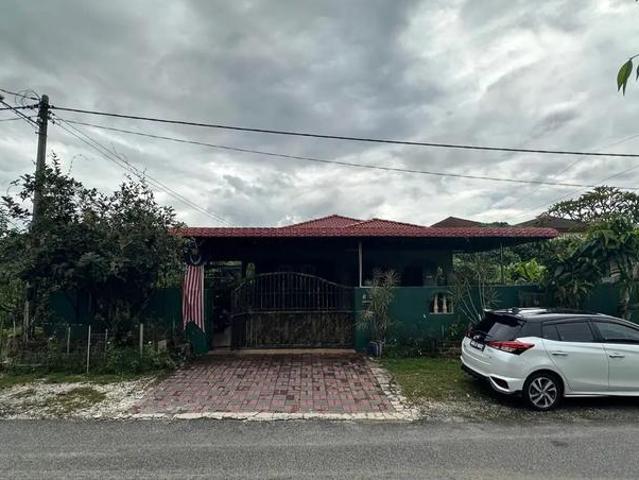 Rumah lot banglo