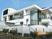 Rumah Luas Hook Dharmahusada Indah