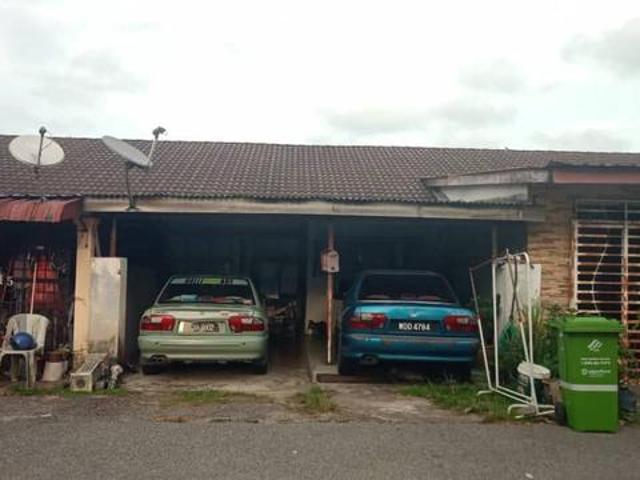 RUMAH MAMPU MILIK DEPAN PADANG TAMAN SERI INDERAPURA Kuantan