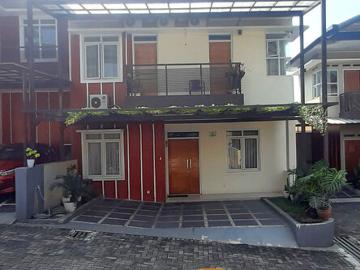 RUMAH MINIMALIS MODERN DI JALAN ASRI PADASUKA BANDUNG