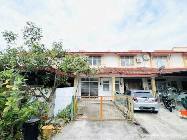 RUMAH MURAH2 Storey Taman Bunga Raya Bandar Baru Salak Tinggi Sepang
