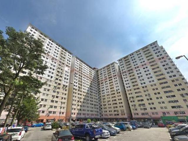 Rumah Pangsa Kayu Ara PJ
