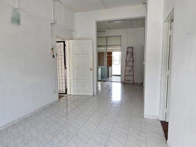 Rumah Pangsa Laksamana Pangsapuri Mawar