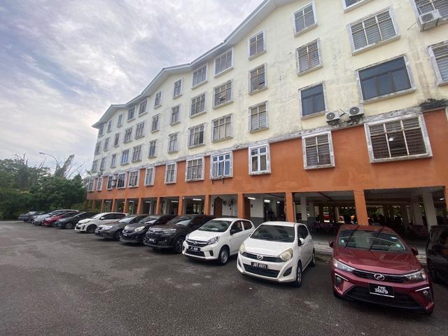 RUMAH PANGSA Meranti Leisure Farm Resort Gelang Patang Below Value