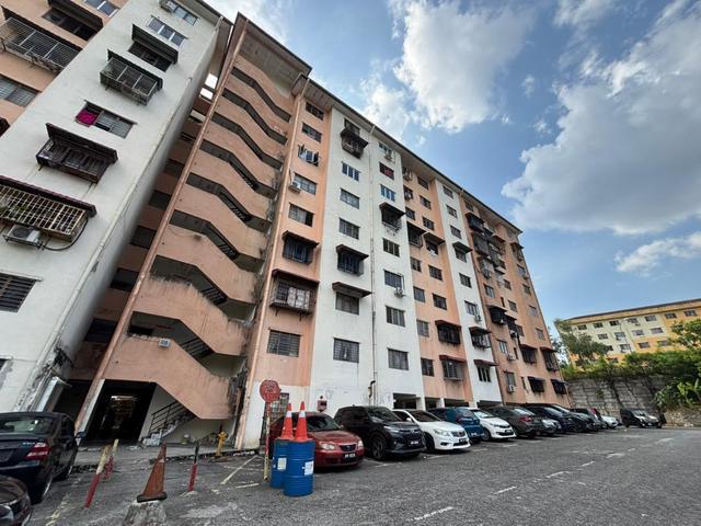 Rumah Pangsa Segar Perdana 3R2B Lift Unit Near Econsave MRT Bus
