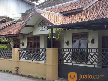 Rumah rapi bersih dekat ke UGM UPN UII Condongcatur