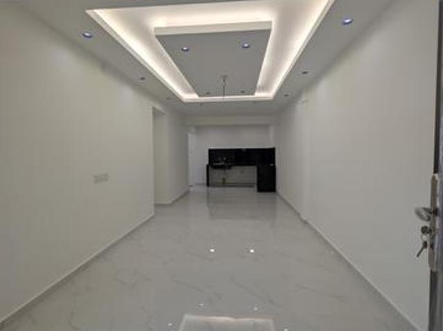 RUMAH RENOVATEDLEVEL 2 Jalan Bunga Daisi 9 Taman Plentong Utama