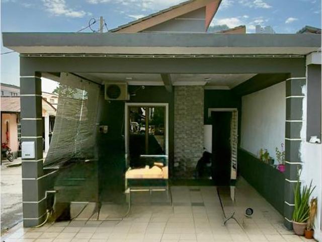 Rumah Rizab Melayu Kampung Padang Balang