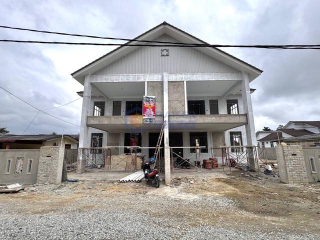 Rumah Semi D 2 Tingkat 5 Bilik Belakang Salamku Pasir Pekan