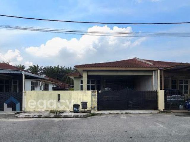Rumah Semi D Cantik di Taman Melor Teluk Intan Nego