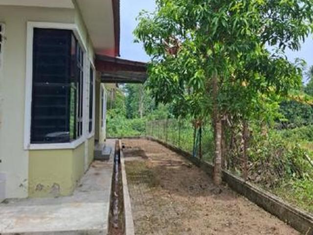 Rumah Semi D below market price 800m to Hospital Machang