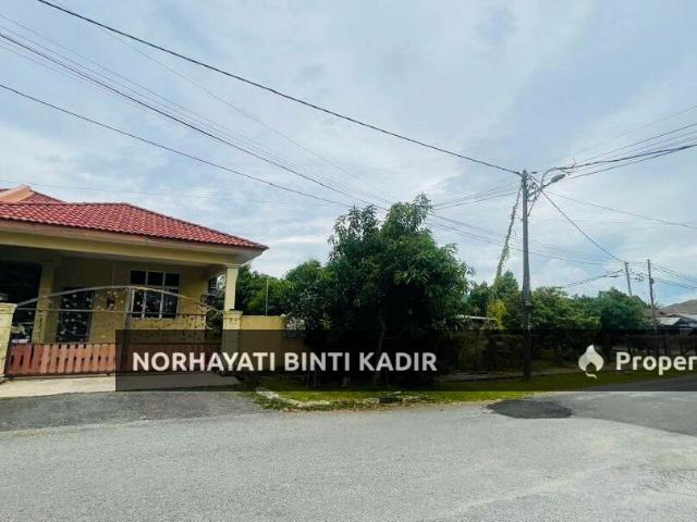 RUMAH SEMI D BESERTA KEBUN TEPI RUMAH DI TAMAN SURA JETTY 2