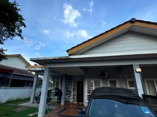 Rumah Semi D Dengan Tanah Luas