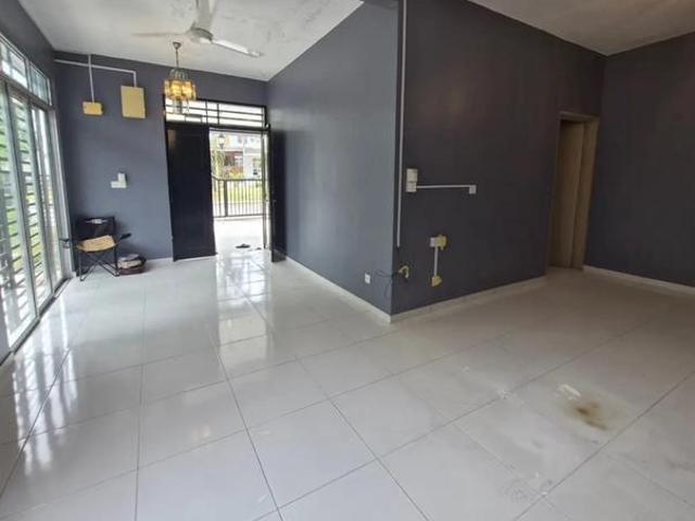 Rumah semi D di citrina untuk dijual