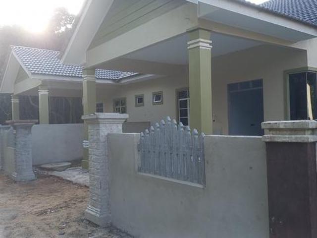 Rumah Semi D di Bandar Dungun