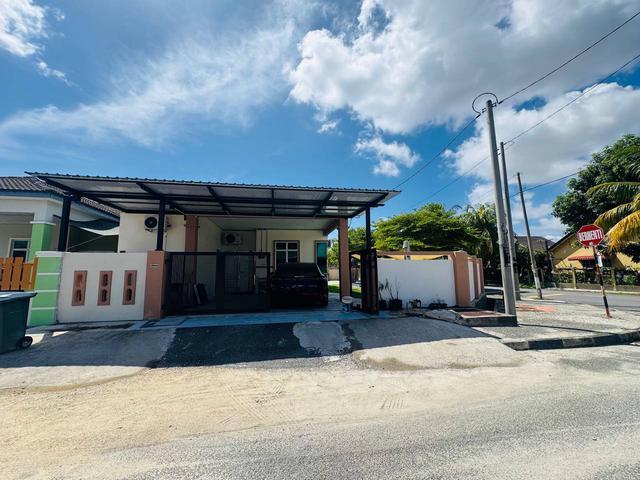 Rumah Semi D setingkat Cornet Lot ada kolam untuk dijual di Pendang