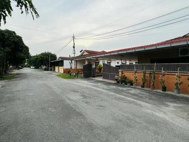 Rumah Semi D Setingkat Fully Reno di Taman Selinsing Indah 6 bilik