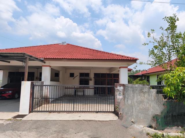 Rumah Semi D Setingkat Taman SP Heights untuk dijual