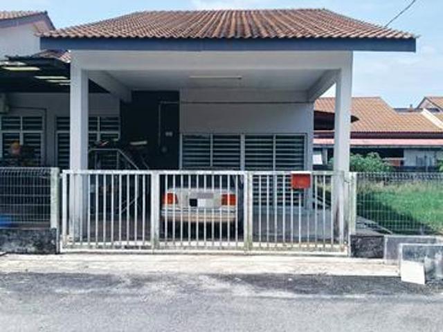 RUMAH SEMID CORNER LOT perumahan makmur mahkota jaya gambang