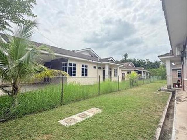 Rumah SemiD di Taman Desa Bangau Temerloh
