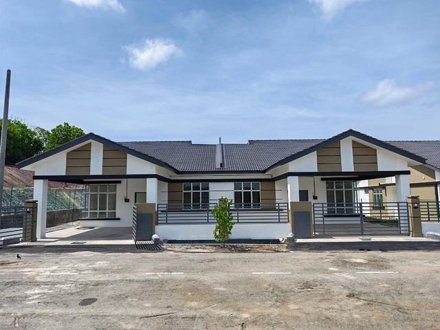 Rumah SemiD setingkat di bukit katil