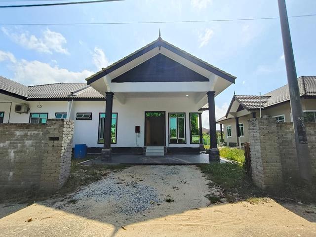 Rumah SemiD Setingkat di Kg Padang Limau Nipis Bukit Payong