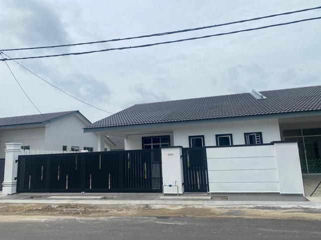 RUMAH SEMID SETINGKAT PERUMAHAN MAKMUR SDJ sebelah sk mat kilau