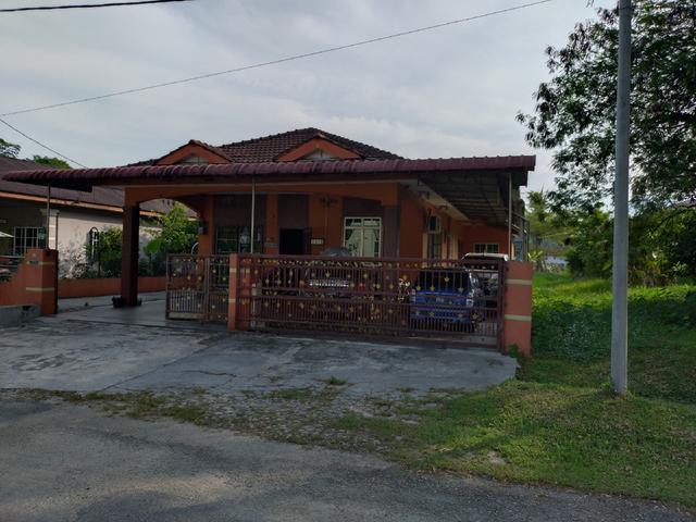 rumah sebuah banglow utk di jual direct owner