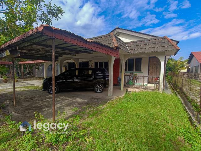 Rumah sesebuah di Kampung Dato Ahmad Said 2 Manjoi Jelapang Ipoh