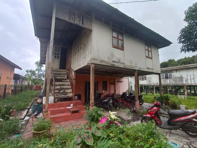 Rumah Sesebuah Dua Tingkat Kuala Ibai Kuala Terengganu