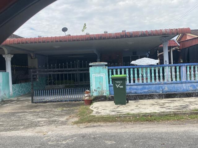Rumah setingkat berkembar semidetached