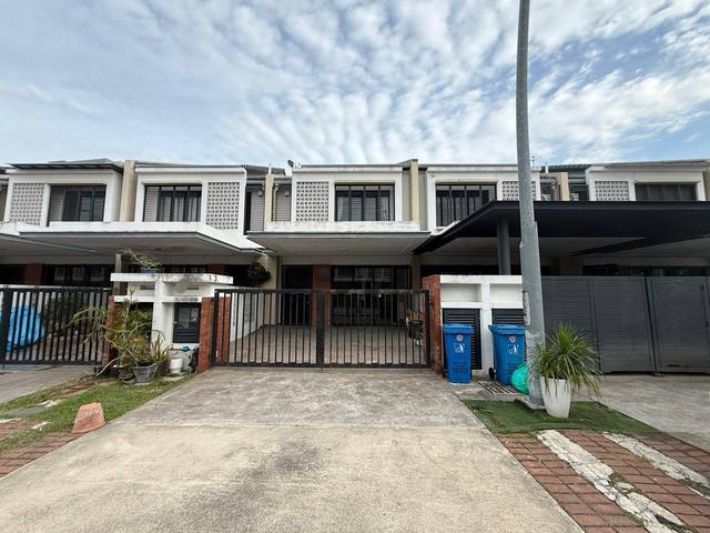 Rumah sewa baru cantik