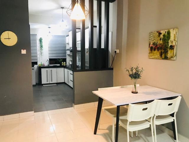 Rumah Sewa 2 Aircond Area BalokGebengPelabuhan Kuantan
