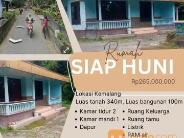 RUMAH SIAP HUNI TYPE 100 DENGAN HALAMAN YANG LUAS