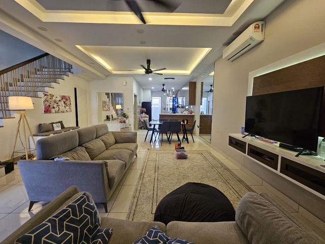 RUMAH SIAP RENOBOLEH NEGO Double Storey Elmina Valley 4 Shah Alam