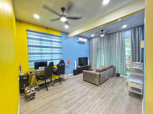 RUMAH STINGKAT KEMPADANG MAJU Kuantan