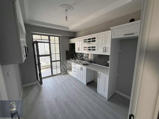 Rumeli Mah Cumhuriyet Parkı Mevki Site İçi 2+1 Arakat 95m2