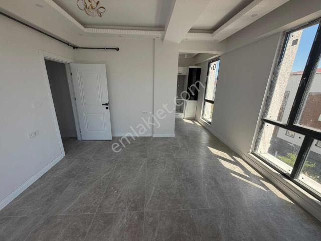 Rumeli Mah. Site İçerisin De 1+1 Ayrı Mutfak Daire