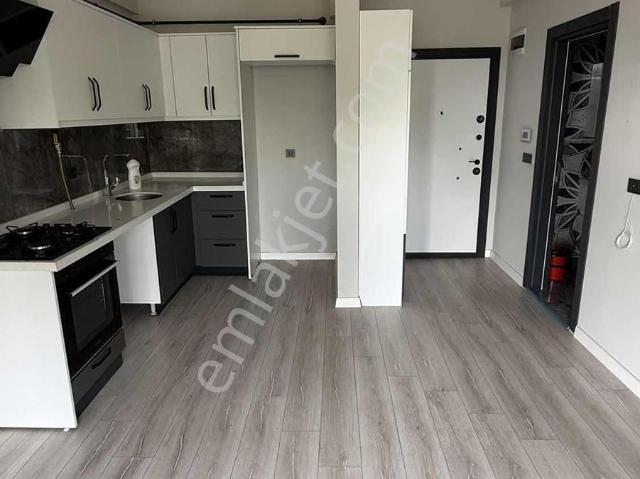 Rumeli Mahallesinde Site İçinde Satılık 1+1 Daire | Giriş Kat |