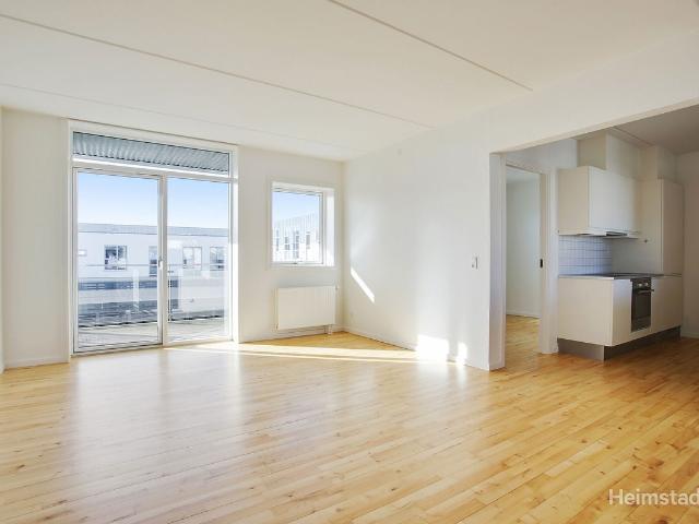 Rummelig 4 værelses lejlighed, 112 m² i Aalborg Øst