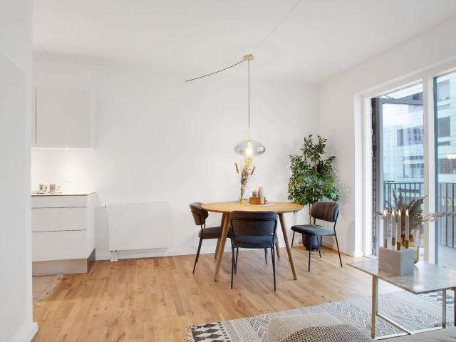 Rummelig 4 værelses lejlighed i Ørestad