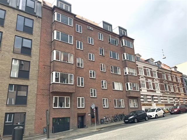 Rummelig 1 værelses i Aarhus C