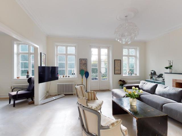 Rummelig 212 m² villa i Charlottenlund