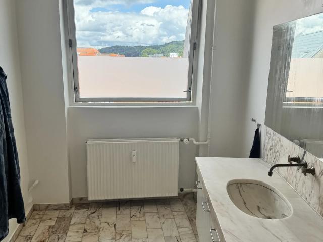 Rummelig 3 værelses lejlighed midt i Vejle