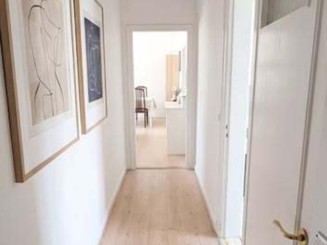 Rummelig og centralt beliggende lejlighed i Silkeborg